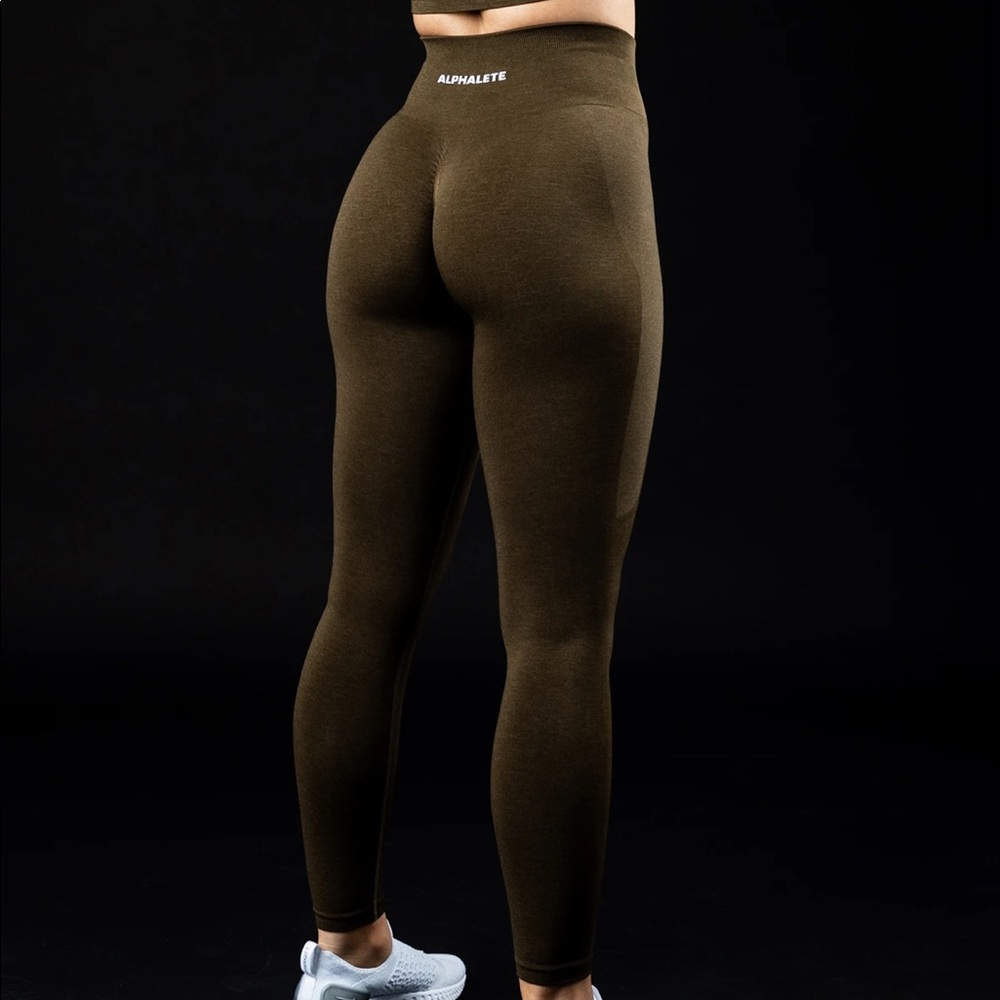 Alphalete Amplify Leggings: CANTEEN